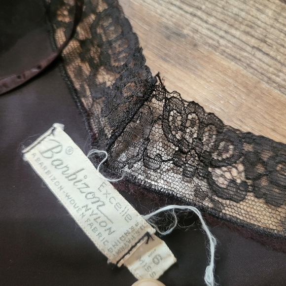 Elegant Black Lace Trim Dress - Picture 7 of 7